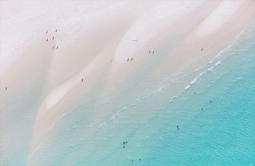 絶景広がるホワイトヘブンビーチ