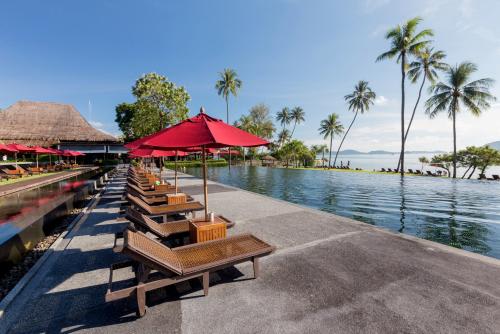 【Vijit Resort】プール（ホテル提供）