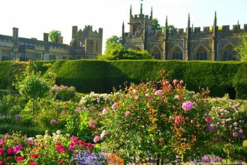 【コッツウォルズ】 へのオプショナルツアーございます。(C) VisitEngland/Sudeley Castle/Clive Burling