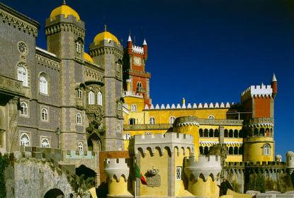 リスボンから日帰り可能！ペーナ国立宮殿（イメージ）/Turismo de Portugal