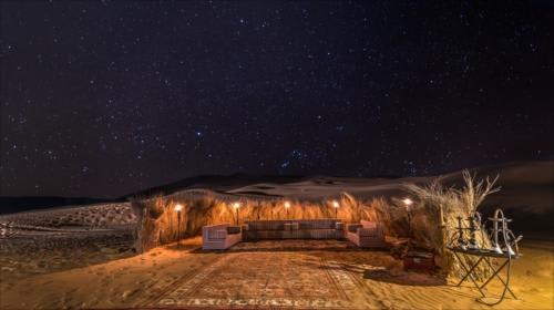 【ドバイ】砂漠で見る満点の星空 イメージ
