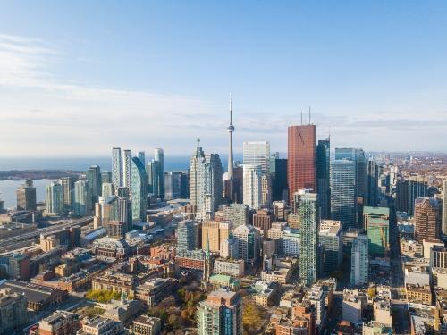 *トロントの街並み(C)Tourism Toronto