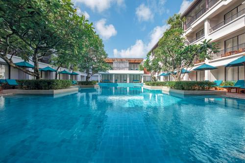 【Double Tree By Hilton Phuket Banthai Resort】ホテルのプール(ホテル提供)