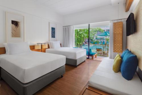 【Double Tree By Hilton Phuket Banthai Resort】デラックスプールサイド(ホテル提供)