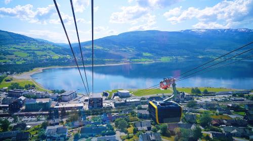 【ヴォス】最新のゴンドラから絶景を