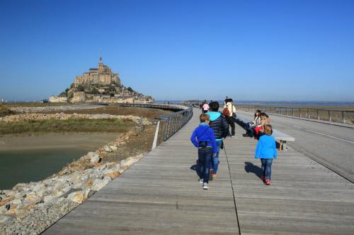 【モンサンミシェル】 (C) Atout France/Franck Charel