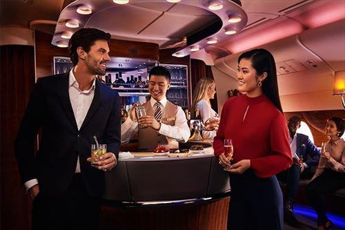 エミレーツ航空A380機内ラウンジイメージ(C)エミレーツ航空　※機材繰りにより変更となる場合がございます