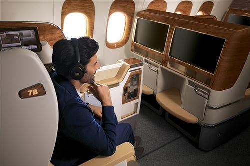 エミレーツ航空B777ビジネスクラスイメージ(C)エミレーツ航空