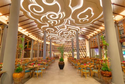 【ダイアモンド・クリフリゾート&スパ】Ocean View Restaurant/イメージ