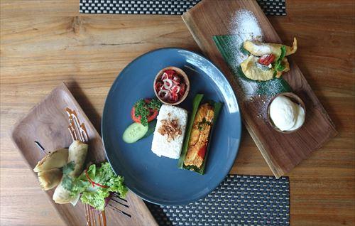 【ザ・ウォラスヴィラ&スパ】3コースディナー（インドネシア料理）