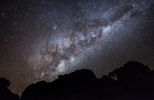 ≪エアーズロック≫南半球の美しい星空(c)Tourism NT Matt Glastonbury