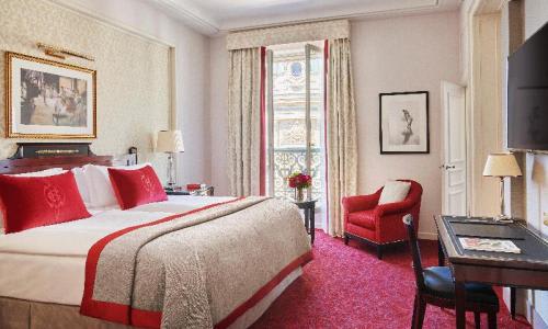 ホテルのアップグレードアレンジもおすすめです/InterContinental Paris le Grand客室イメージ3(C)ホテルベッツグループ