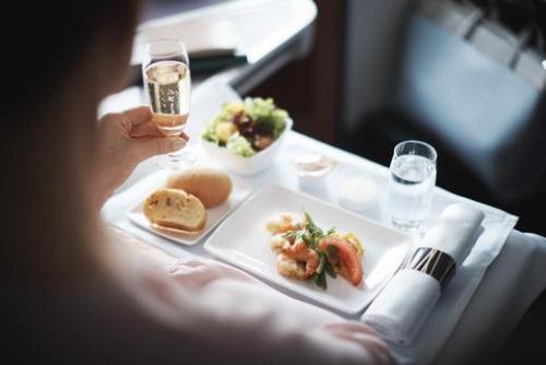 キャセイパシフィック航空／ビジネスクラス 機内食（イメージ）
