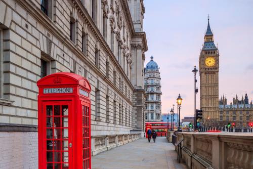 【ロンドン】ついつい写真を撮りたくなる赤い電話ボックス／イメージ