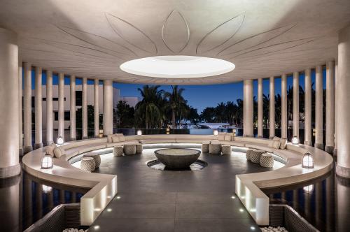 シーラ　ロビー