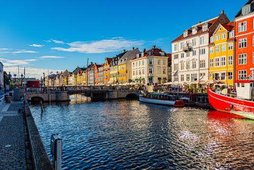 コペンハーゲンといえばこの景色、ニューハウン港