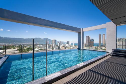 ラクステリーホテル　プール１