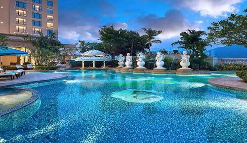 【ソフィテル マカオ アット ポンテ 16】プール