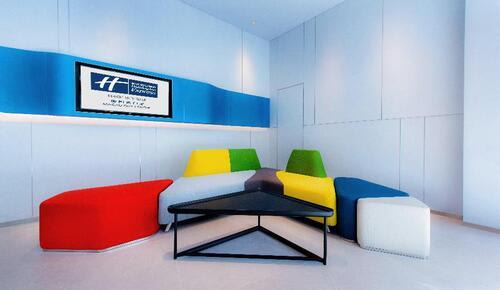 【ホリデイイン エキスプレス マカオ シティセンター】ロビー