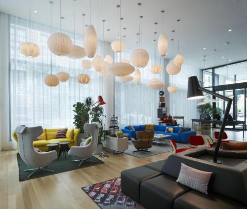 【ロサンゼルス】Citizenm Los Angeles Downtown／ロビーイメージ