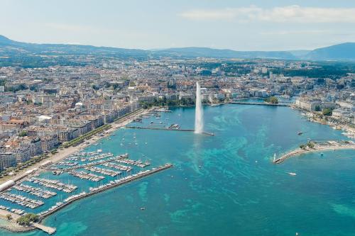 【ジュネーブ】レマン湖の大噴水（イメージ）