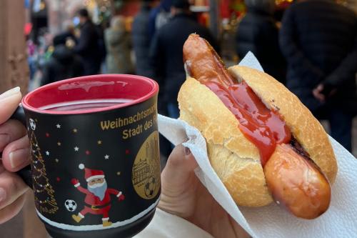【ドイツ】クリスマスマーケットの屋台でドイツを堪能 / 社員撮影（イメージ）