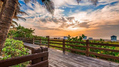 【マイアミ】Best Western Plus Atlantic Beach Resort／ビーチイメージ