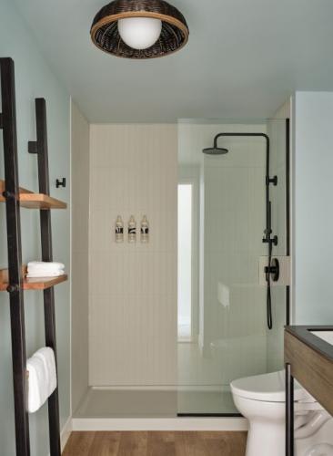 ローマハウス　清潔感のあるバスルーム