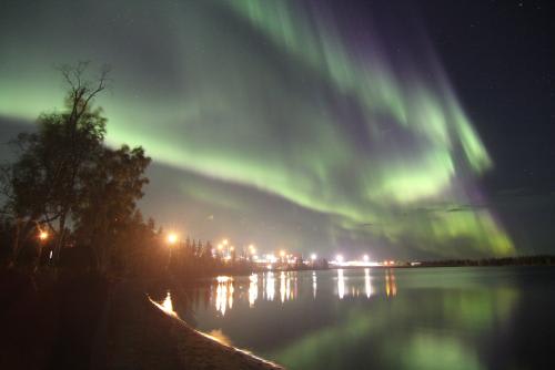 【イエローナイフ】夏のオーロラ／イメージ(C)TRANS ORBIT CANADA TOURS