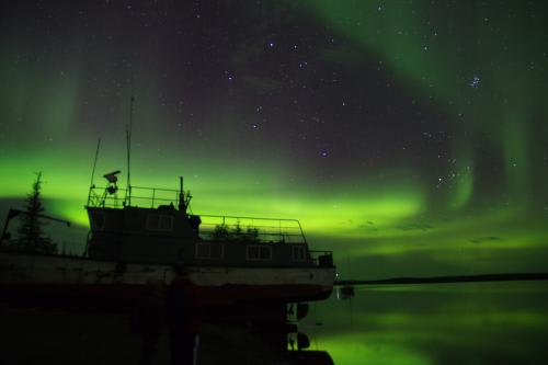 【イエローナイフ】夏のオーロラ／イメージ(C)TRANS ORBIT CANADA TOURS