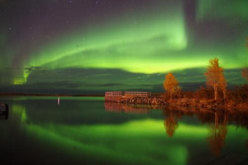 【イエローナイフ】夏のオーロラ／イメージ(C)TRANS ORBIT CANADA TOURS