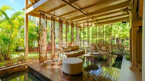 【ペランギビーチリゾート ランカウイ】テラスラウンジ/イメージ