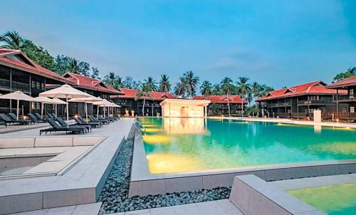 【ペランギビーチリゾート ランカウイ】ナイトプール/イメージ