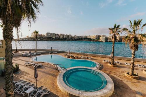 Cavalieri Art Hotel プール /イメージ(C)ホテルベッツグループ