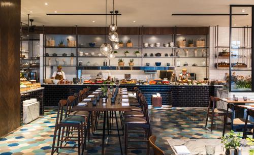 ルネッサンス リバーサイド ホテル サイゴン　レストラン