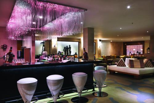 【サマベスイートバリリゾート＆ヴィラズ】ラウンジ & バー (イメージ)