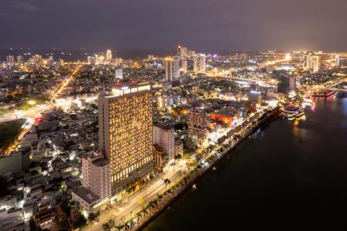 ウィンクリバーサイド外観