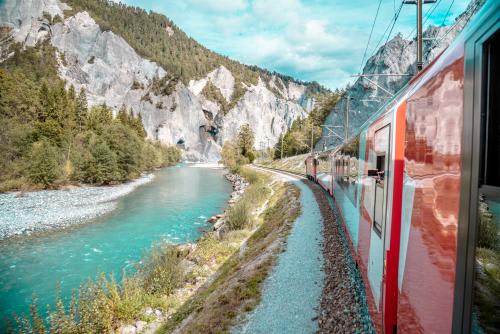 氷河特急 ツェルマット近郊(イメージ)写真:スイス政府観光局/Francesco Baj