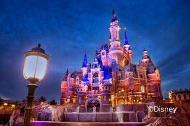 【上海ディズニーランド】エンチャンテッド・ストーリー・ブック・キャッスル夜景