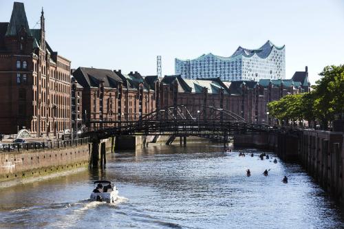 【ハンブルク】活気ある港町（イメージ）写真:GNTB/Hamburg Tourismus GmbH