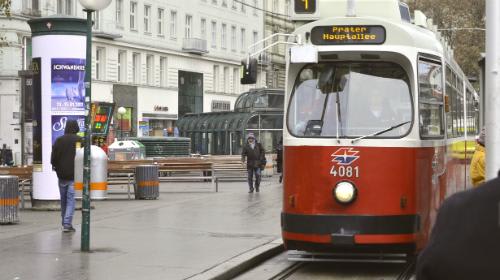ウィーンの街中を走るトラム（イメージ／社員撮影）