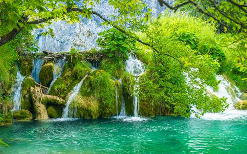 【クロアチア】プリトヴィッツェ湖国立公園の美しい風景／イメージ