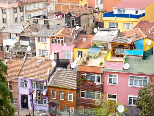 【イスタンブール】おもちゃ箱のようなオルタキョイの街並み/イメージ