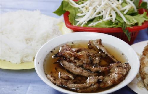 ベトナムはお肉料理も美味しいんです！