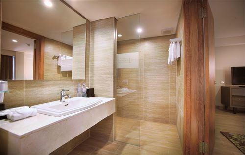 【ハーパークタ】シンプルで清潔感あるシャワールーム／お部屋一例（イメージ）