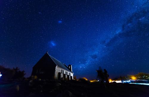 ≪一生に一度は見たい幻想的なテカポの星空≫
