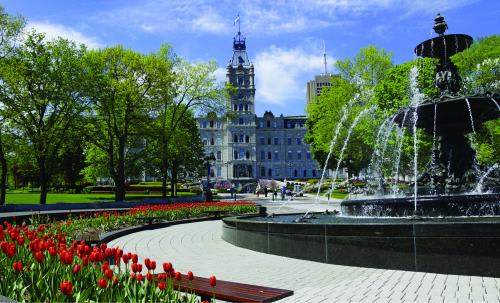 *国会議事堂/イメージ　(C)Guy Lessard