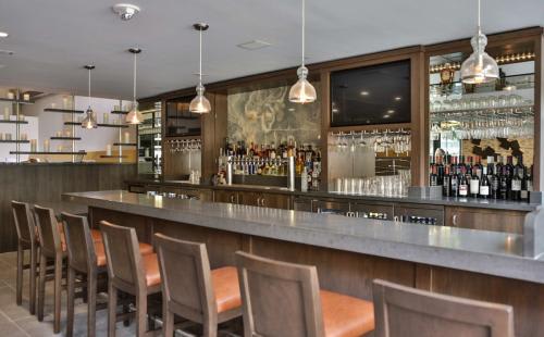 【ダブルツリー　バイ　ヒルトン　ロサンゼルス　ダウンタウン】レストラン「ジャスティス・ターバン」