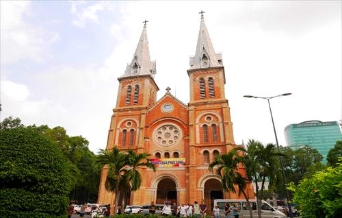ホーチミンのシンボル「サイゴン大教会」