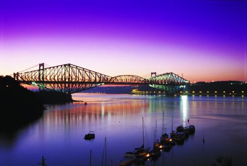 *ケベック橋  (C)Jean-Guy Lavoie